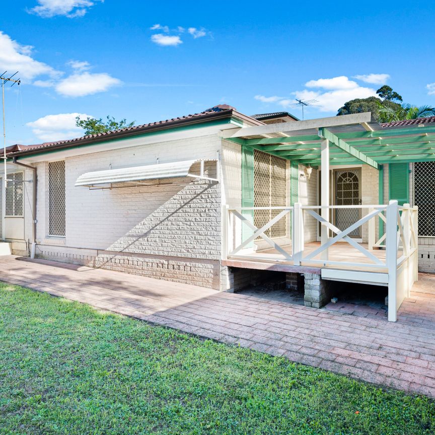 9 Shields Lane, Pennant Hills NSW 2120 - House For Rent | Domain - Photo 1