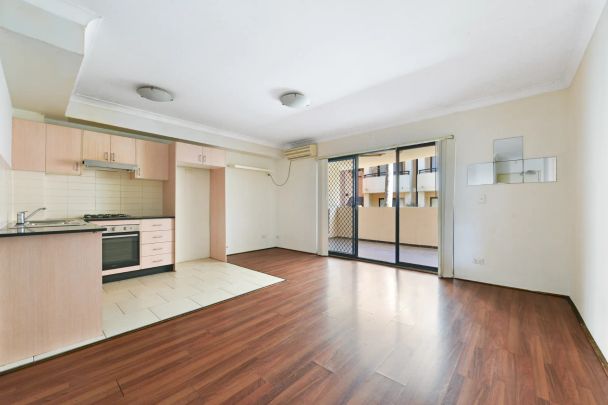 7/19-27 Eastbourne Road, Homebush West. - Photo 1