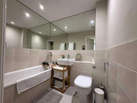 Paddock Gate, North Street, Winkfield, Windsor, Berkshire, SL4 - Photo 2