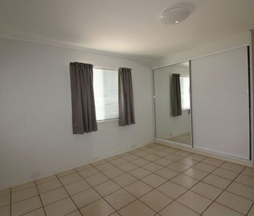 Cosy Cottage on Joan Street! - Photo 2