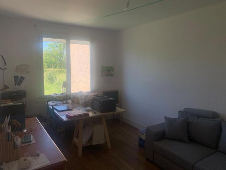 Location Maison 4 pièces 92m² SAULGE 86500 - Photo 5