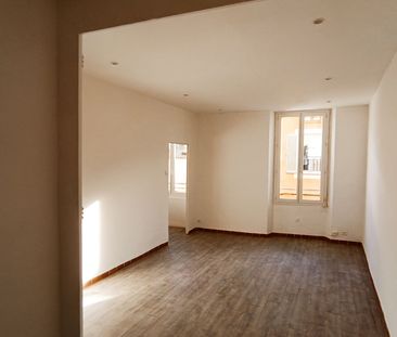 Appartement de Type 3 58m² Climatisé avec Terrasse BESSE SUR ISSOLE, - Photo 3