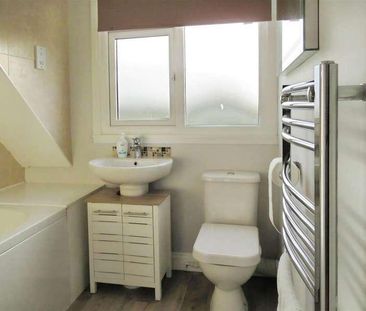 Richmondfield Avenue, Barwick In Elmet, Leeds, LS15 - Photo 5