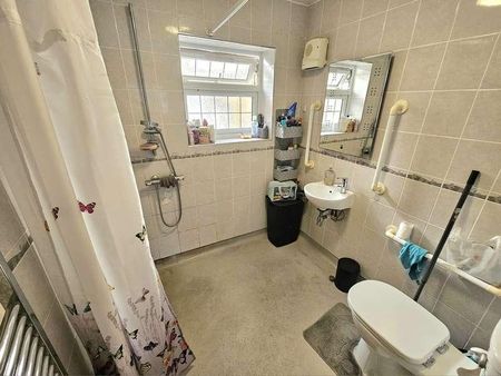 The Drive, Isleworth, TW7 - Photo 5