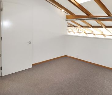 3-Bedroom Apartment in the Heart of Te Aro - Photo 5