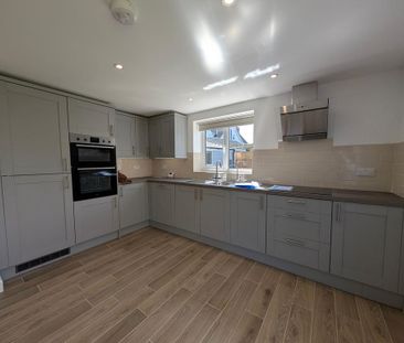 3 bedroom detached bungalow to rent - Photo 6