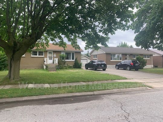 $1,795 / 3 br / 1 ba / Spacious 3-Bedroom Lower Unit in Thorold! - Photo 1