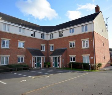 Moorcroft House, Archdale Close, The Spires, Chesterfield, S40 2GB - Photo 2