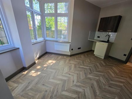 Green Lane, Shepperton TW17, London - Photo 2