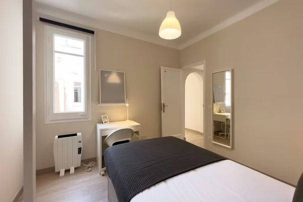 Carrer de Verdi, Barcelona, Catalonia 08024 - Photo 1