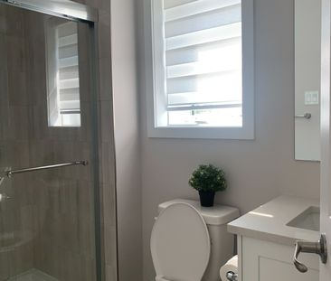 For Lease - 2426 Watercolours Way, Barrhaven, Ontario - Photo 4