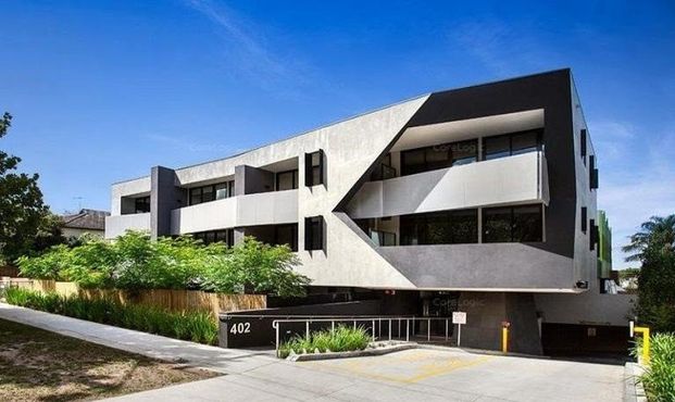 Quality, style and modern living - Photo 1