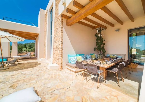 Es Cubells, Balearic Islands 07839