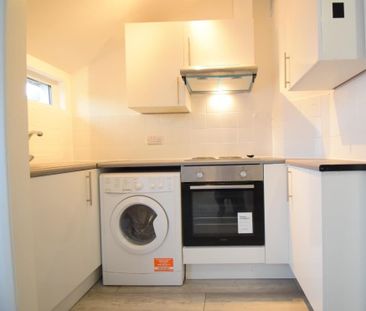 1 Bed Flat, Braxted Park, SW16 - Photo 1