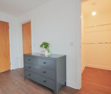 3 bedroom apartment to rent - Photo 4