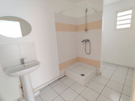 Location appartement 3 pièces, 61.10m², Le Lamentin - Photo 5
