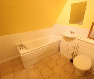 2 bedroom flat to rent - Photo 6