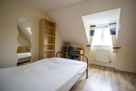 4 bedroom townhouse to rent - Photo 4