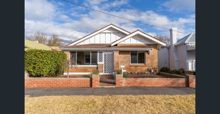 Prime CBD Location – Spacious Double Brick Californian Bungalow - Photo 3
