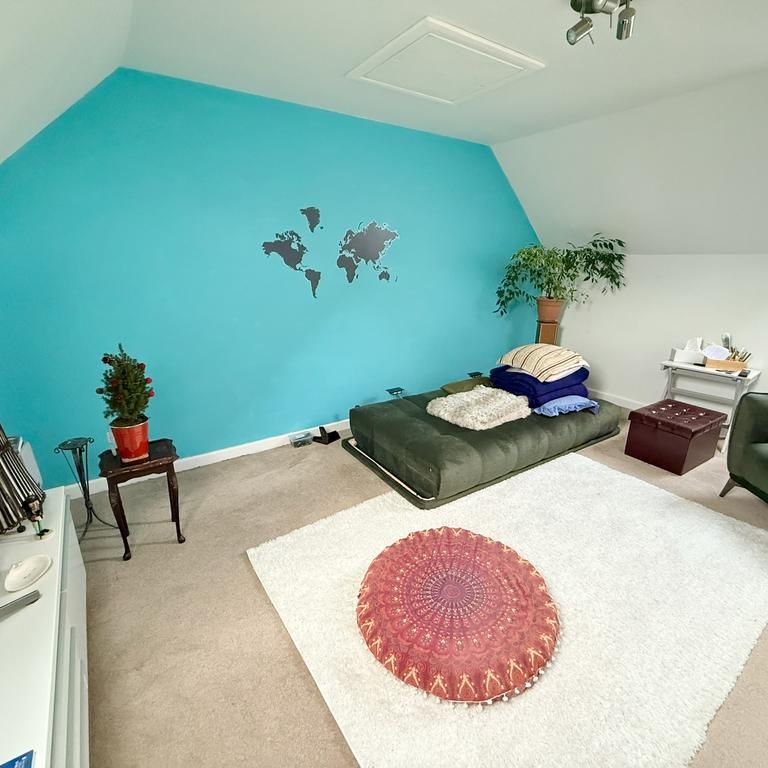 4 bedroom end of terrace house to rent - Photo 1