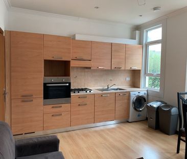 3 Bed Flat, Shorrolds Road, SW6 - Photo 3