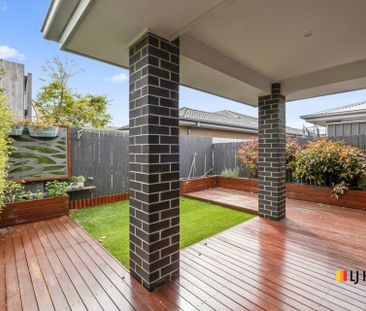 Fabulous 3 Bedroom Home With Solar Power - Photo 6