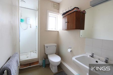 3 bedroom terraced house to rent - Photo 5