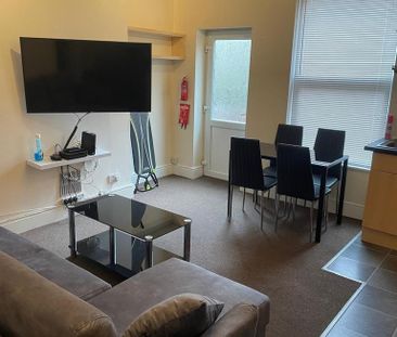 4 bedroom house to rent - Photo 3