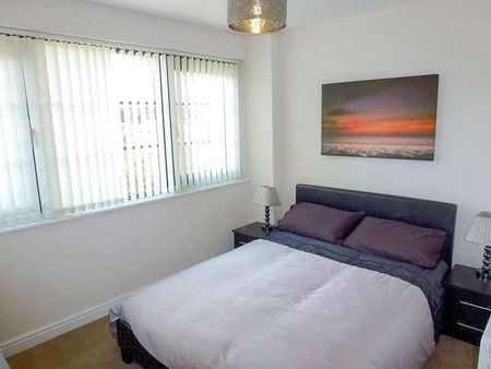 Wessex Court, Kestrel Road, Farnborough, Hampshire, GU14 - Photo 5