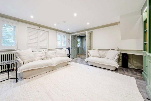 4 bedroom terraced house to rent - Photo 1