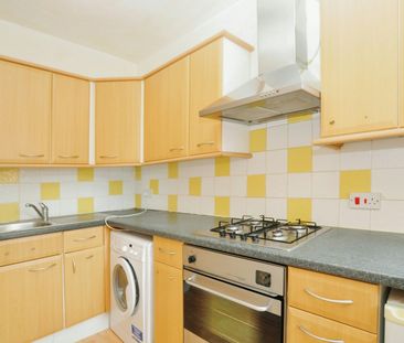 Flat to rent on - Photo 4