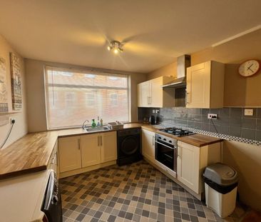 1 bedroom Flat To Let - Photo 5