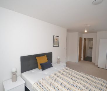 2 bed Ground Floor Flat for Rent - Photo 2