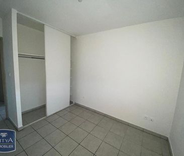Location Appartement 3 pièces 75m² ST DENIS 97400 - Photo 2