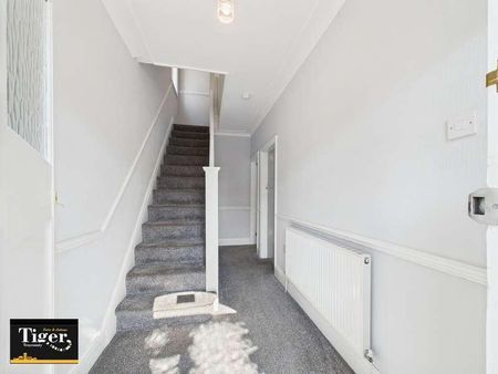 Jesmond Avenue, Blackpool, FY4 - Photo 3