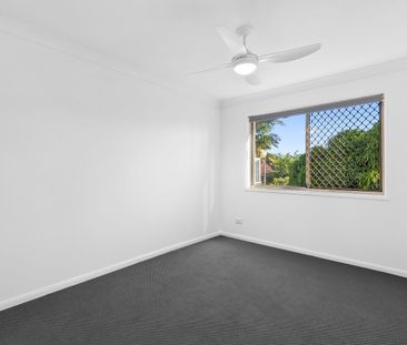 Charming 3-Bedroom Townhouse in Prime Southport Location - Photo 5