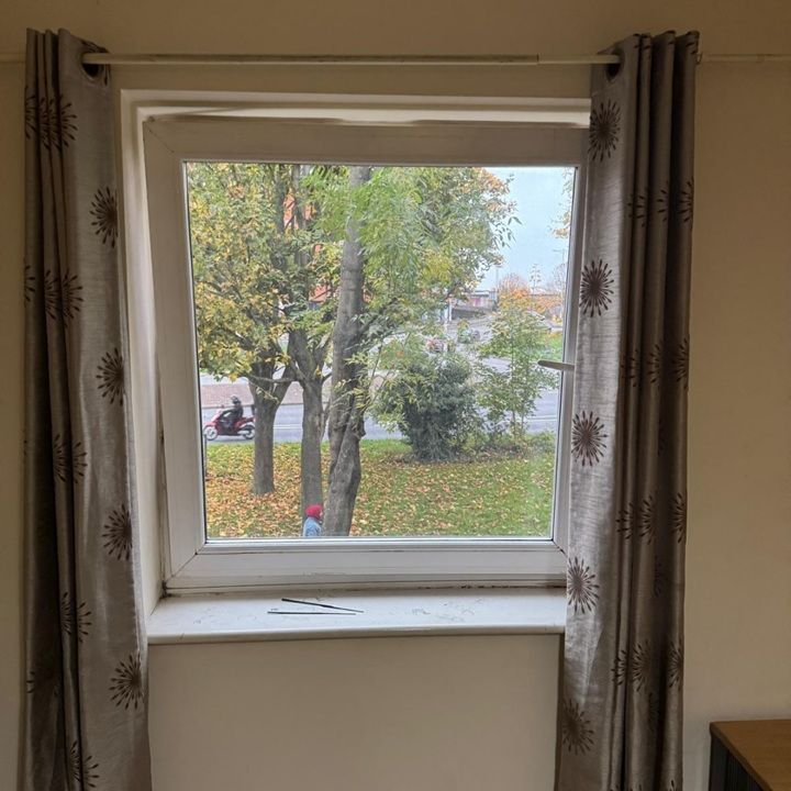 Room in a Shared House, Chamberlain Close, IG1 - Photo 1