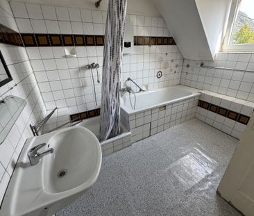 56599 Leutesdorf:Gemütliche 3 Zimmer Dachgeschosswohnung in verkehr... - Photo 3