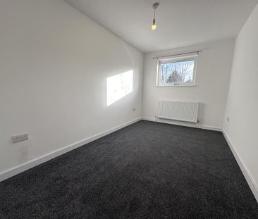 3 bedroom end of terrace house to rent - Photo 1