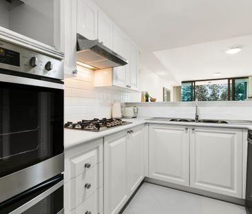 Offering a coastal lifestyle beyond compare - Photo 3