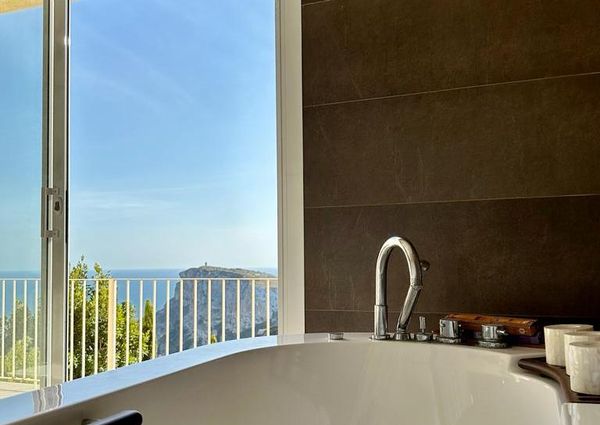 Villa for rent with 4 bedrooms and 3 bathrooms with stunning views