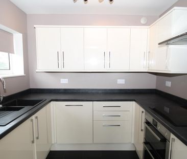 2 bedroom house to rent - Photo 1