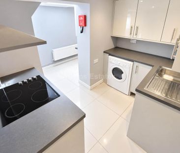 5 bedroom terraced house to rent - Photo 5