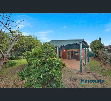 21 Alfred Park Drive, Tarneit, Vic 3029 - Photo 3
