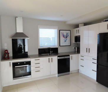 Silverstream Living - Photo 2