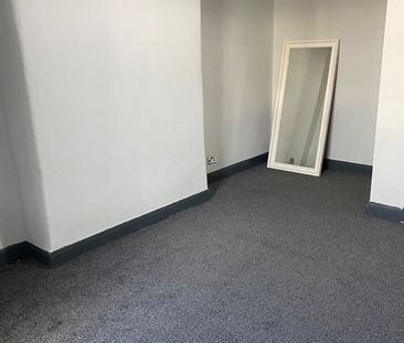 2 Bed Flat, Springhill Gardens, G41 - Photo 4