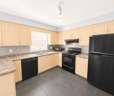 For Lease - 256 Bridlewreath Street, Kitchener, Ontario - Photo 3