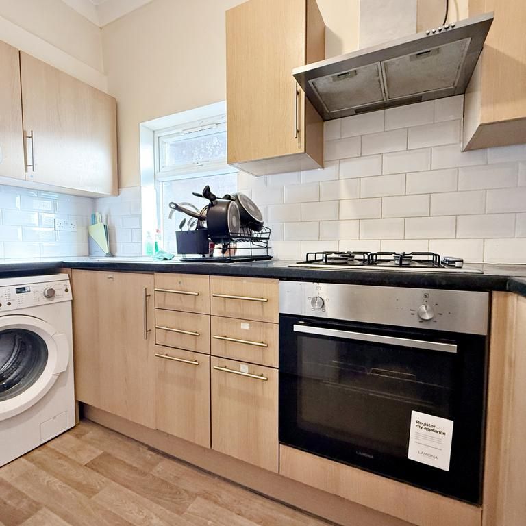 House share to rent - Photo 1