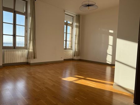 Location Appartement 4 pièces 87m² STE FOY LES LYON 69110 - Photo 3