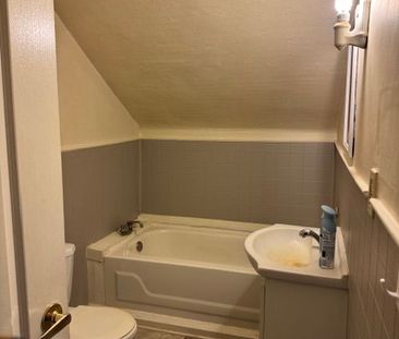 For Lease - 2073 15 Side Road Unit# B, Milton, Ontario - Photo 6